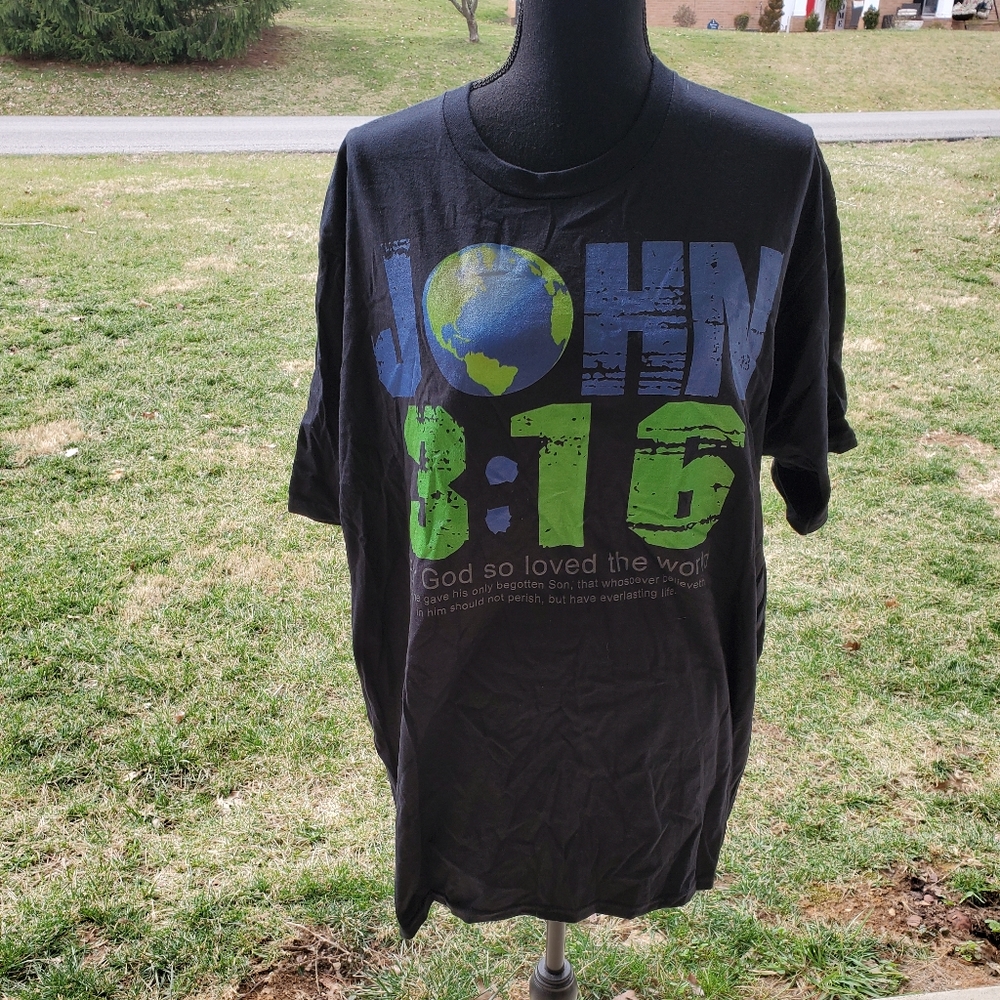 NWT Men's John 3:16 t-shirt